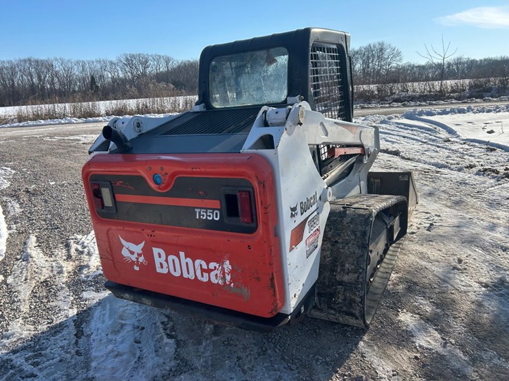 2017-bobcat-t550-image-11