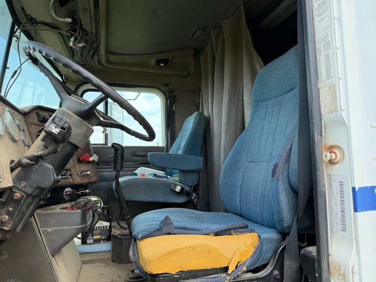 2000-international-9200-image-67