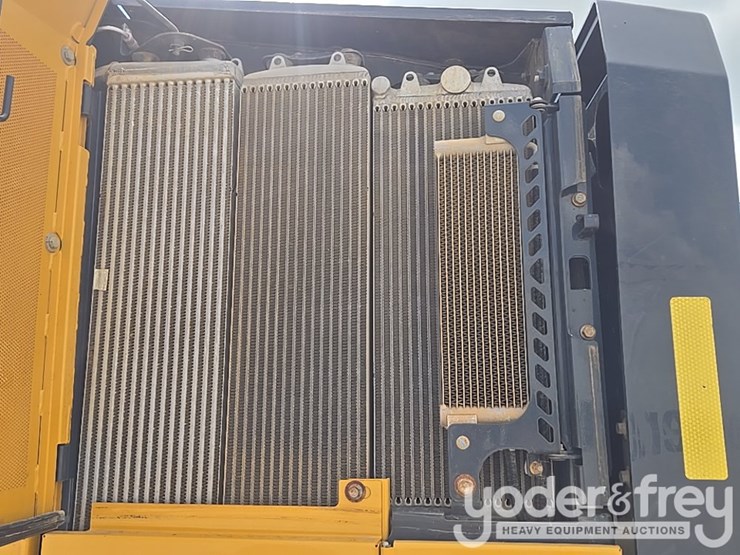 2019-deere-670g-image-70