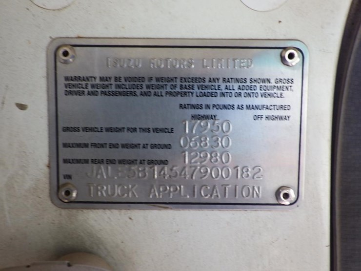 2004-isuzu-nqr-image-33