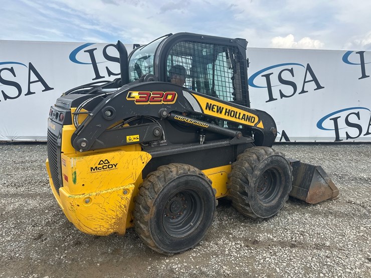 new-holland-l320-image-5