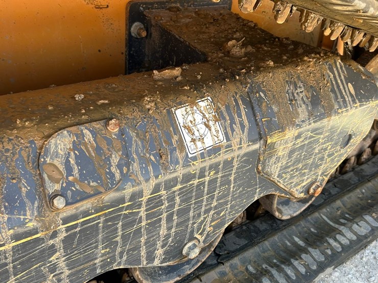 2023-case-tv450b-image-63