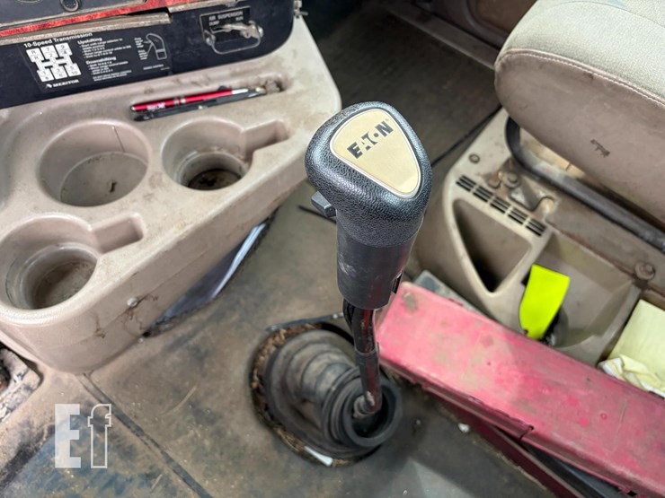 2004-international-9200-image-16