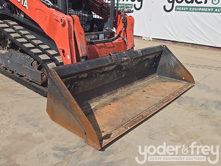 2020-kubota-svl65-2-image-10