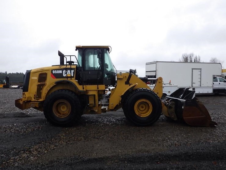 2017-caterpillar-950m-image-3