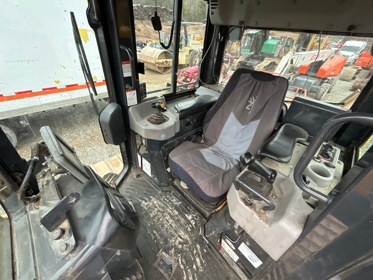 komatsu-d61pxi-23-image-65