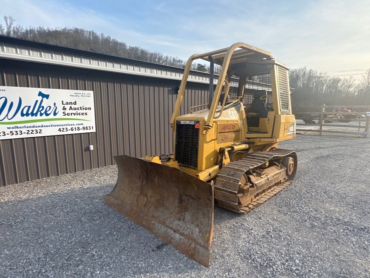 caterpillar-d3g-xl-image-2