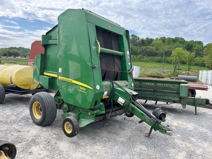 john-deere-469-image-1