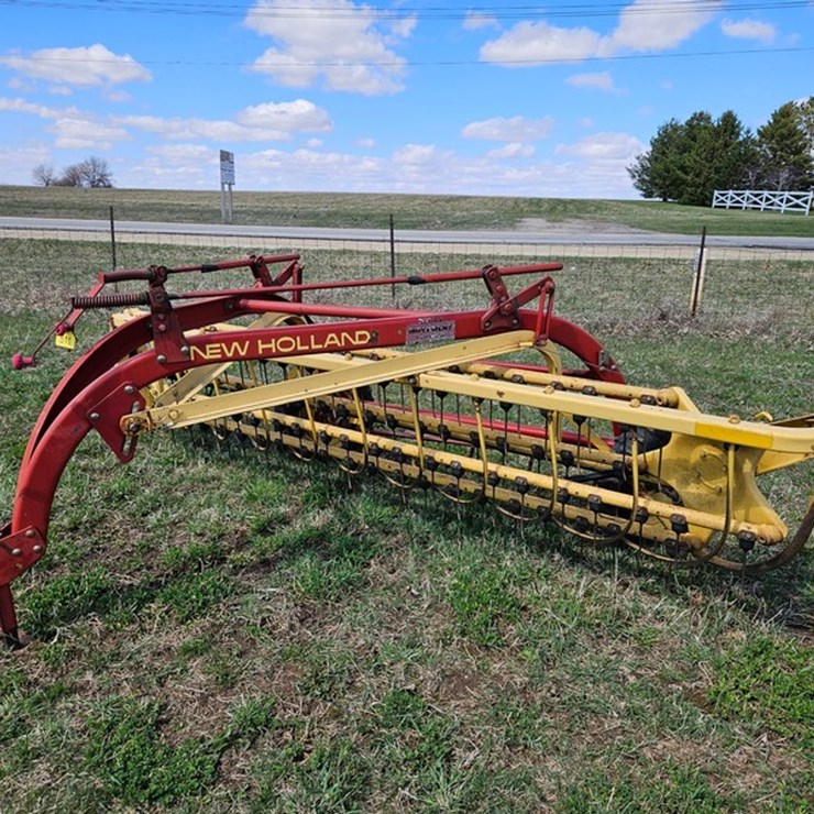 NEW HOLLAND 258