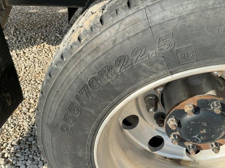 2021-peterbilt-337-image-74