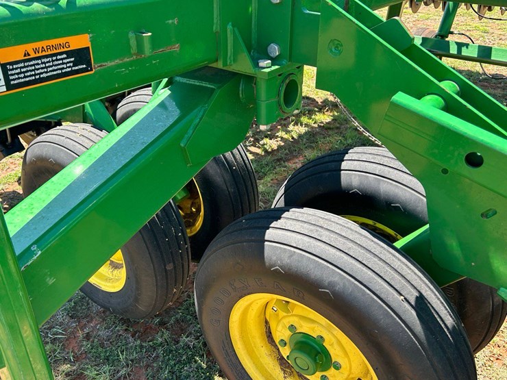 2022-john-deere-455-image-8