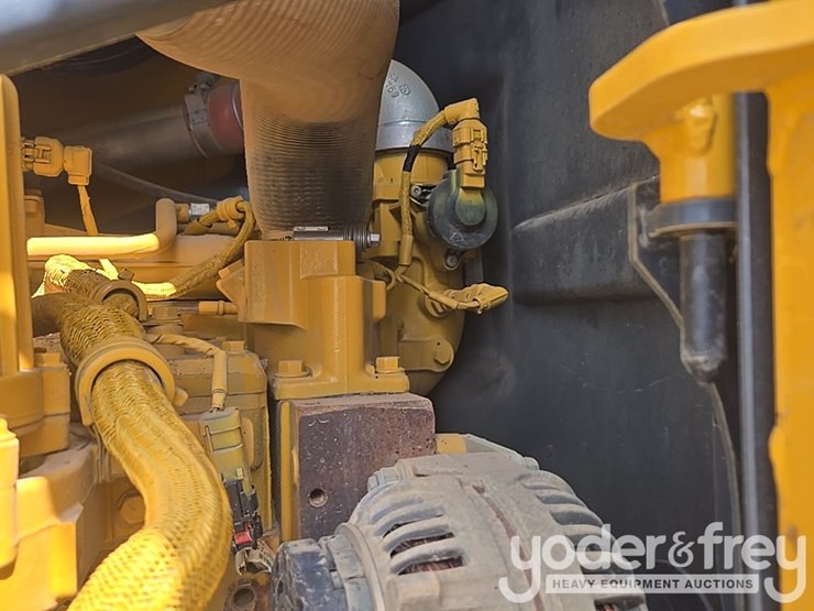 2019-deere-670g-image-92