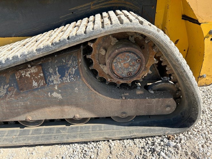 new-holland-c232-image-19