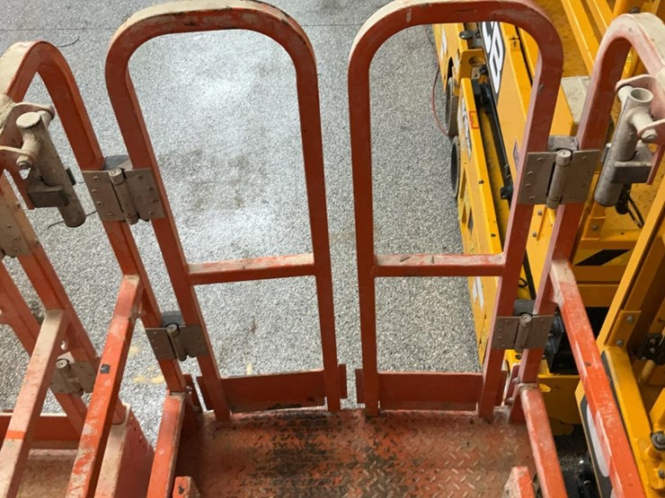 #416-•-2019-snorkel-19'-scissor-lift-image-10