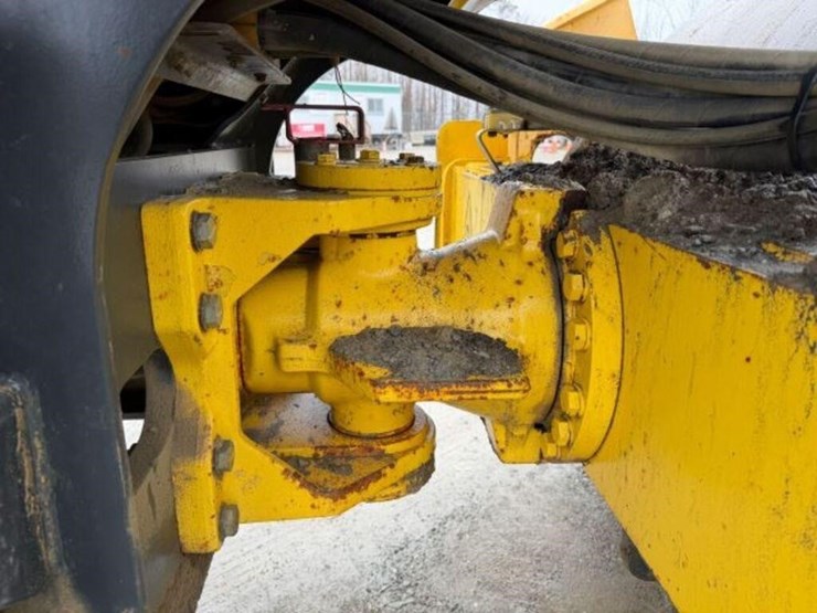 2011-bomag-bw211d-40-image-27