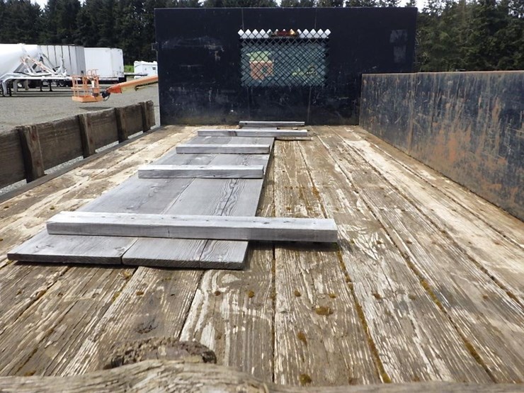 2011-ford-f550-image-9