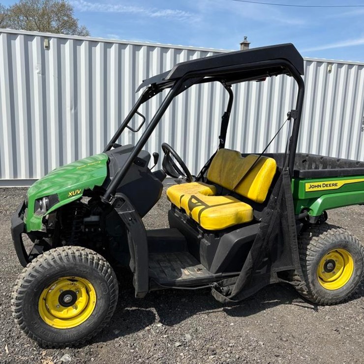 2022 JOHN DEERE GATOR