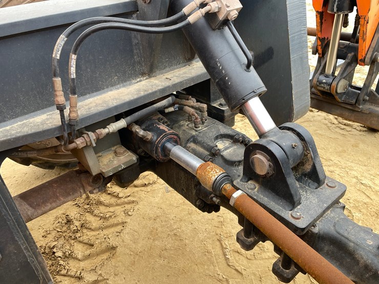 2012-jlg-g6-42a-image-41