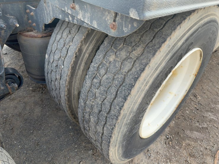 2015-international-8600-image-15