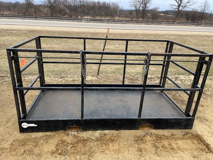 #7530-•-8'-work-platform-with-fork-pockets-image-2