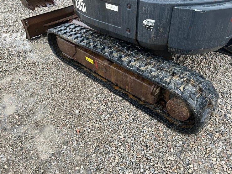 2017-bobcat-e35i-image-16