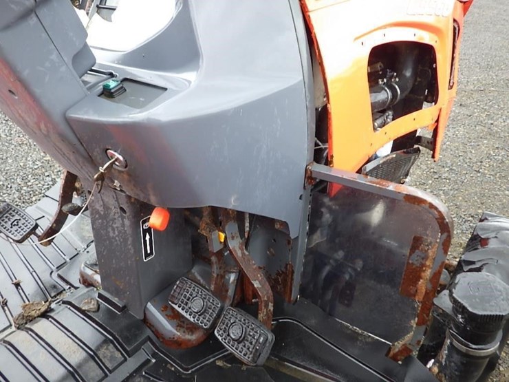 2018-kubota-l3560-image-16