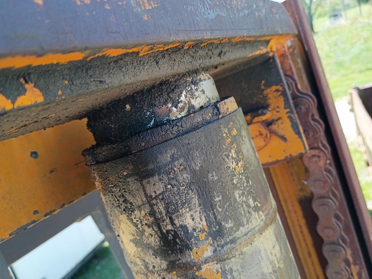 1979-case-586c-image-40