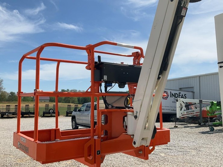 #301-•-2024-snorkel-46'-awd-articulating-boom-lift-#4-image-35