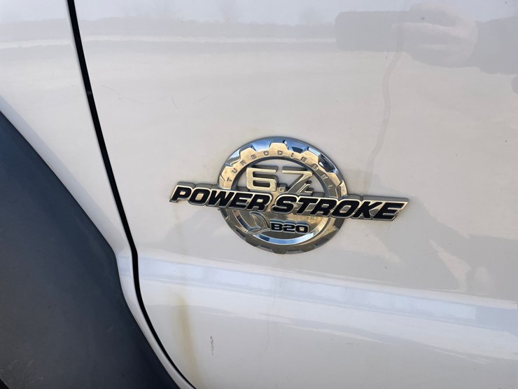 2011-ford-f550-image-10