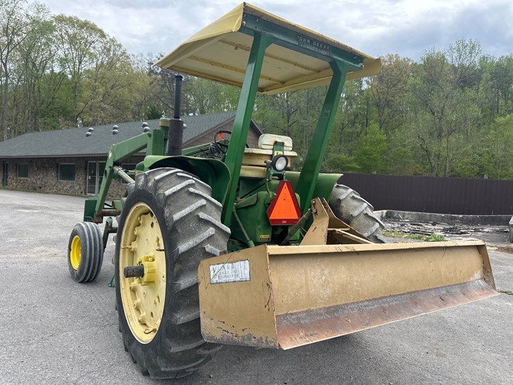 john-deere-3020-image-4