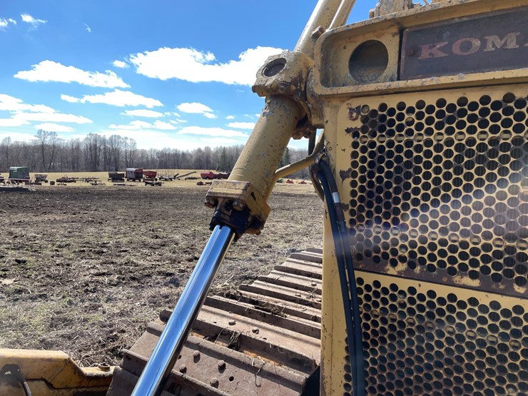 komatsu-d85p-image-13