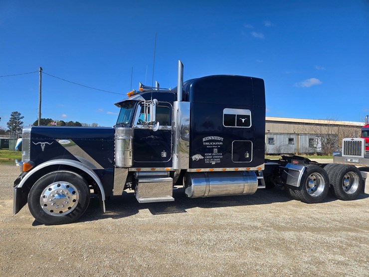 2005-peterbilt-379-image-6