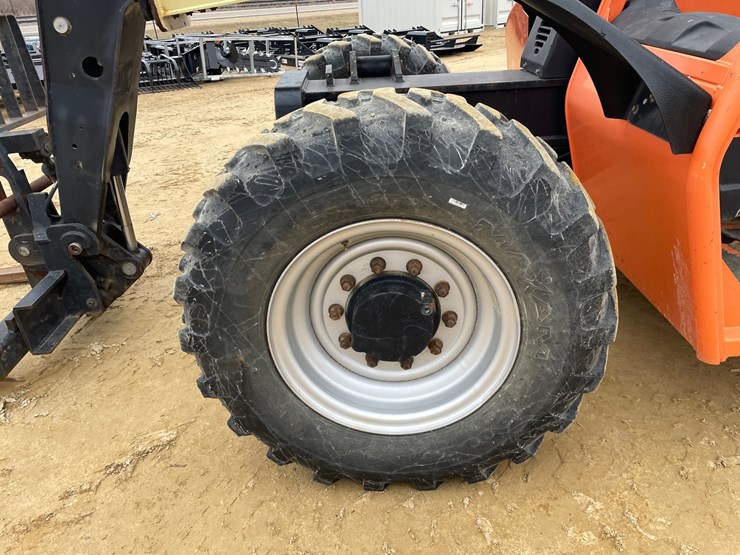 2013-jlg-g6-42a-image-70