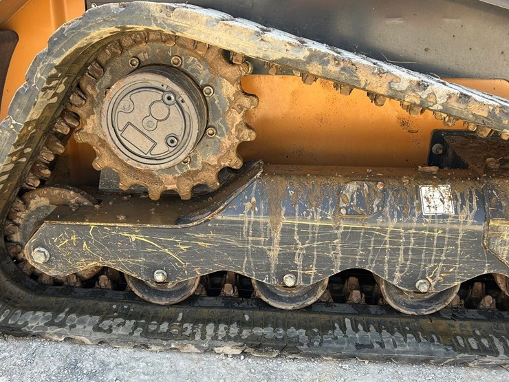 2023-case-tv450b-image-61