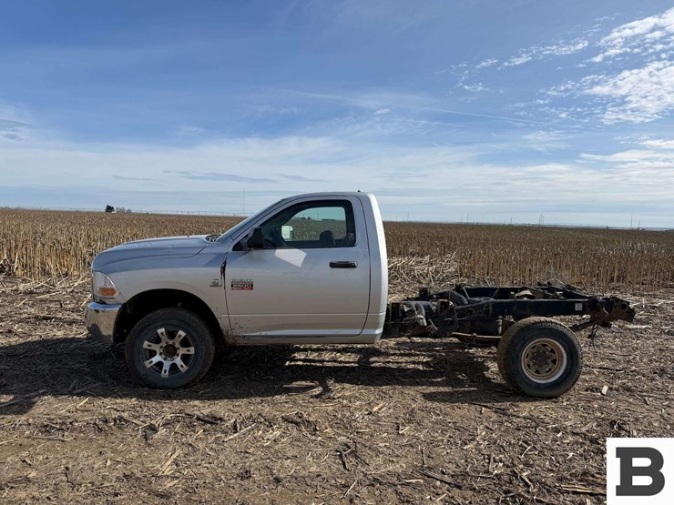2011-dodge-ram-2500-image-2