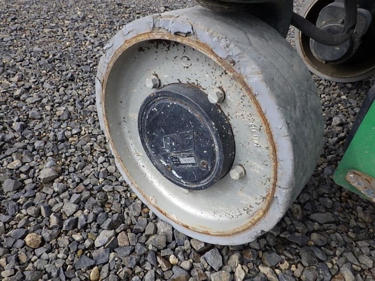 2016-jlg-3246es-image-18