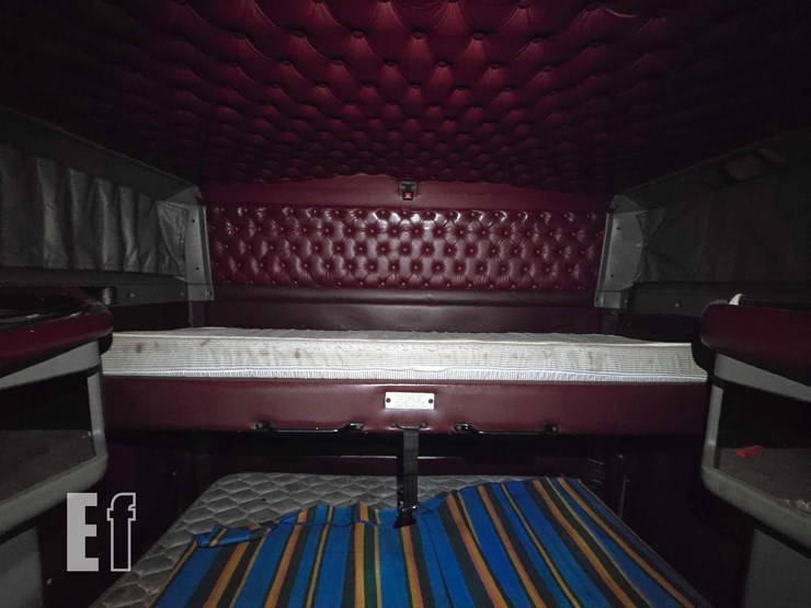 2009-kenworth-t660-image-17