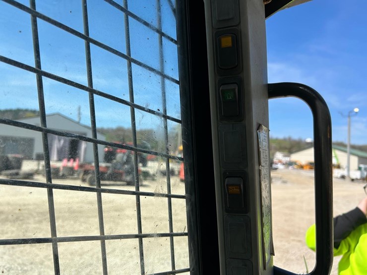 2017-case-tr340-image-25