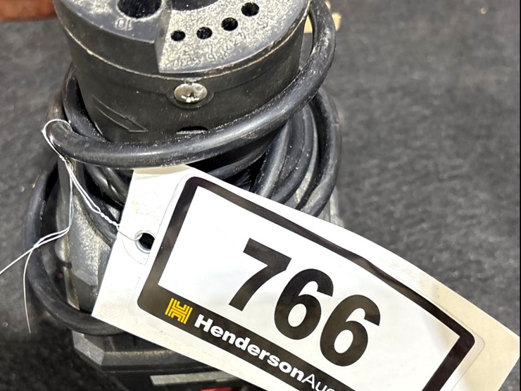 #766-•-drill-bit-sharpener-image-3