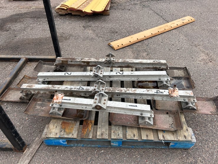 caterpillar-ap-1055b-image-52