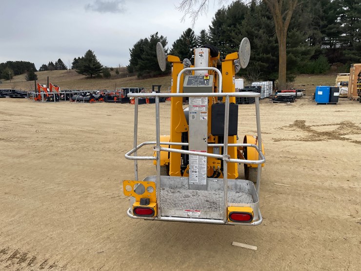 #7512-•-(m-1)-2021-haulotte-3522a-electric-towable-man-lift-image-6