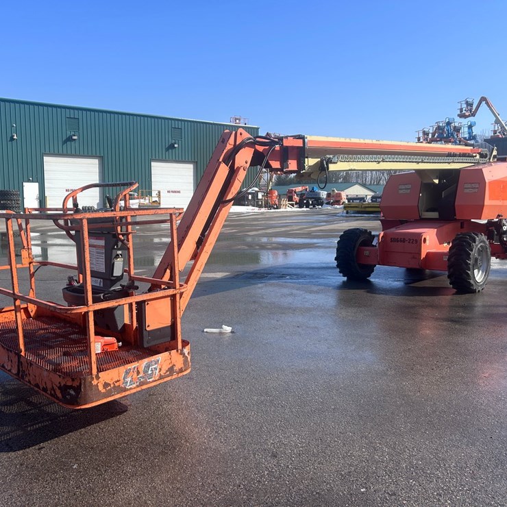2011 JLG 660SJ
