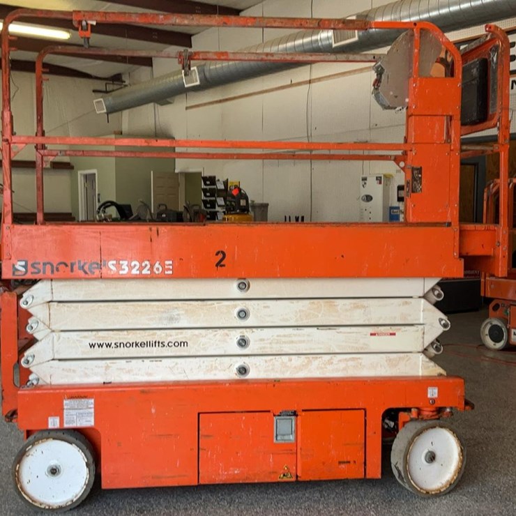 #404 • 2019 Snorkel 26' Scissor Lift