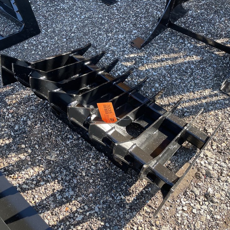 #3392 • Mini Skid Steer Root Rake
