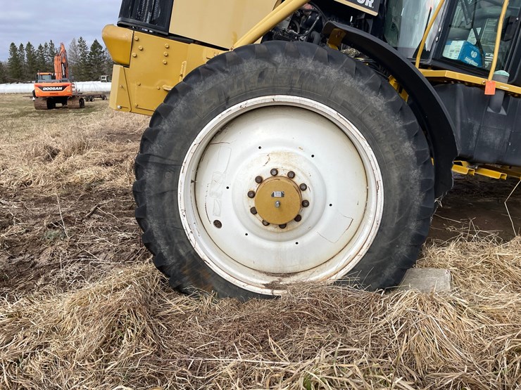 #5515-•-agco-rogator-u1264c-ag-chem-sprayer-image-47