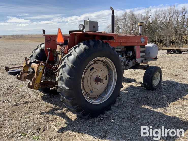 1968-massey-ferguson-1100-image-5