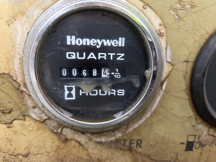 1994-massey-ferguson-8-image-14