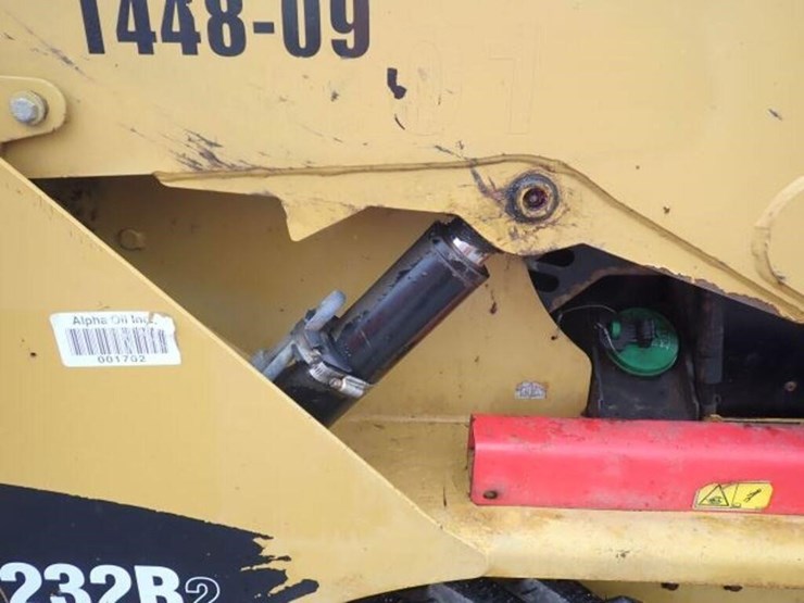 2009-caterpillar-232b-image-40