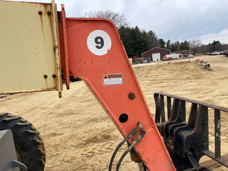 2005-jlg-g9-43a-image-28