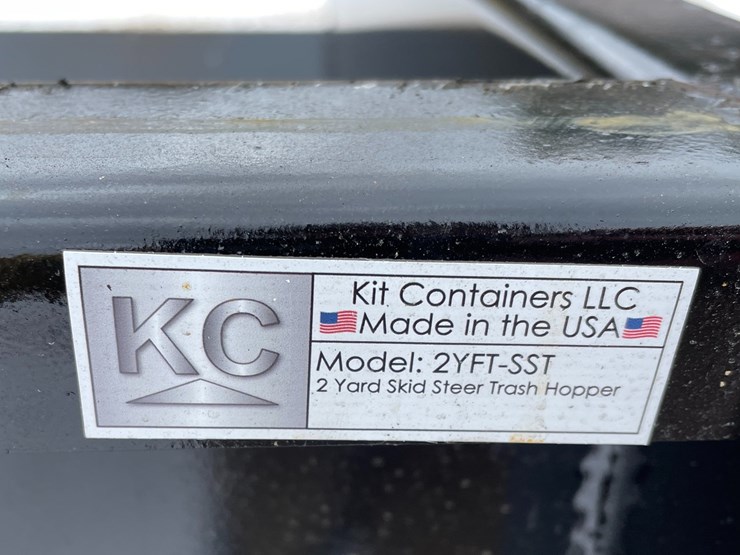 #2006-•-2-yard-skid-steer-mount-trash-hopper-image-13